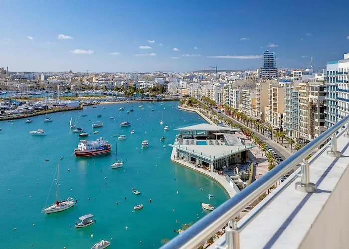 Superlative Penthouse With Valletta And Harbour Views