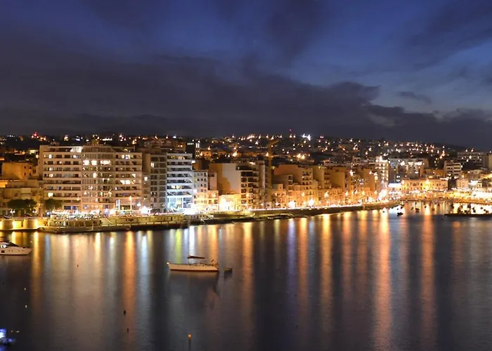 Superlative Penthouse With Valletta And Harbour Views
