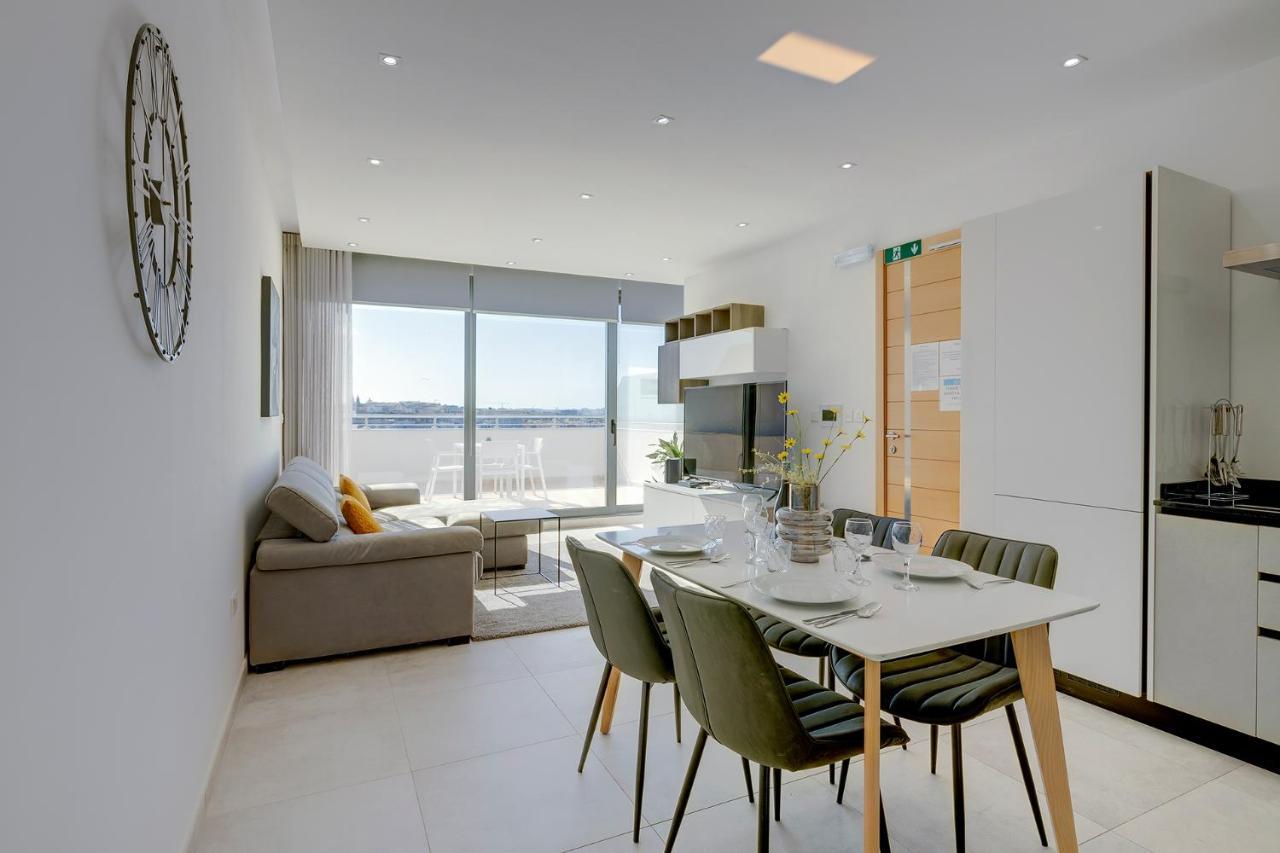 Superlative Penthouse With Valletta And Harbour Views Apartment